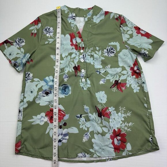 Green Floral Blouse Size Medium V Neck Buttons Short Sleeve Printed Lightweight - Picture 6 of 6